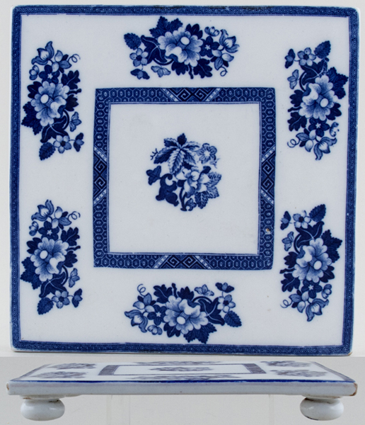 Teapot Stand large c1877